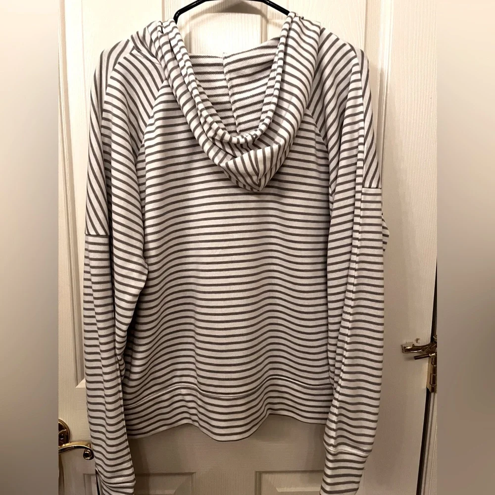 NWT Penn State Hoodie - women’s XL - Picture 2 of 3